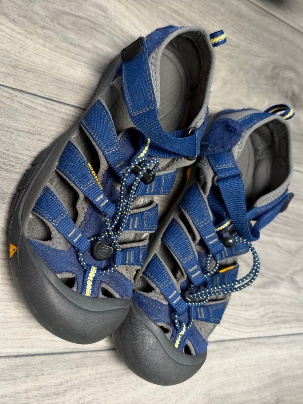 KEEN Newport H2 Youth 7 EU 39 Blue Closed Toe Water Hiking Sandals